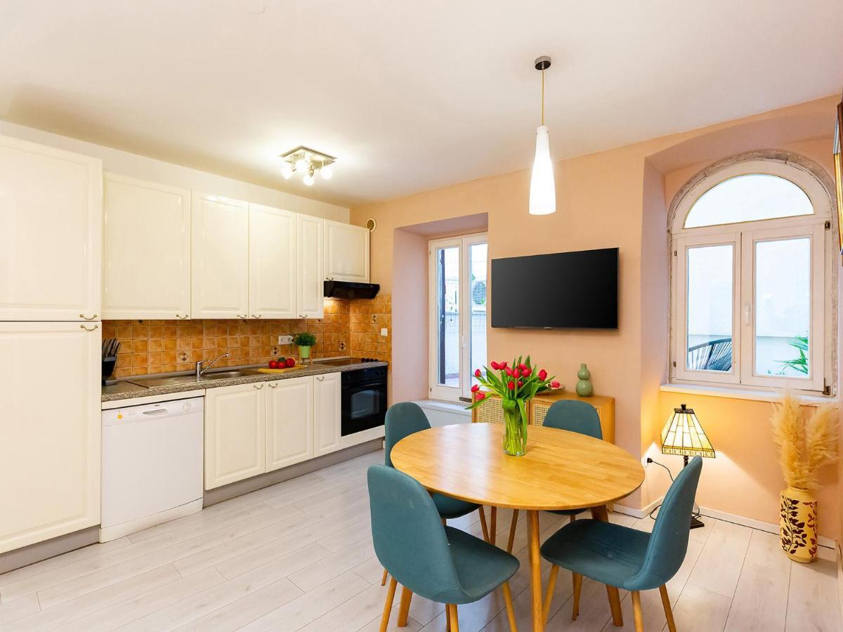 Apartment Anika Old Town Poreč Exteriör bild
