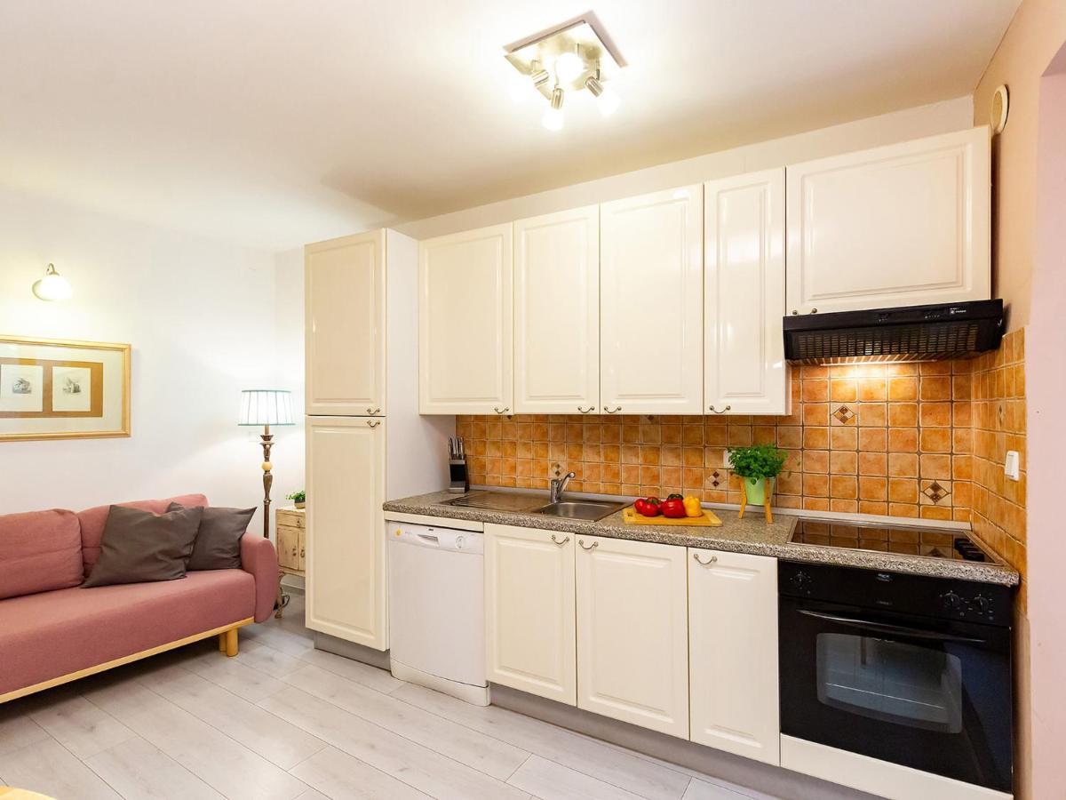 Apartment Anika Old Town Poreč Exteriör bild